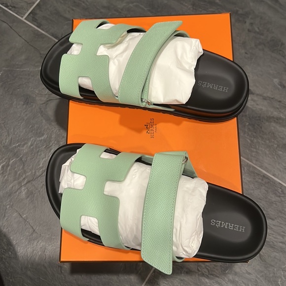 Hermes Chypre size EU 37 = US 7 vert jade epsom leather BNIB full set - Picture 3 of 5